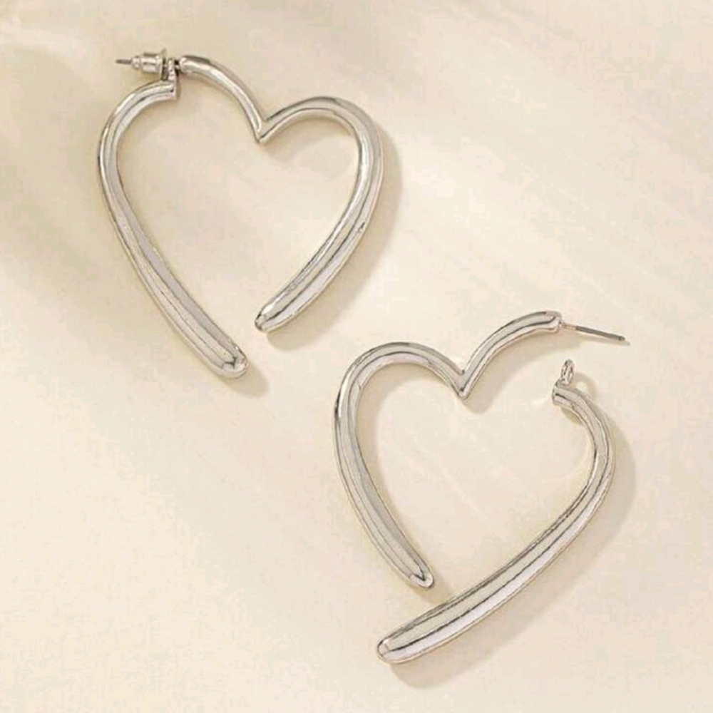 Heart Earrings ❤️